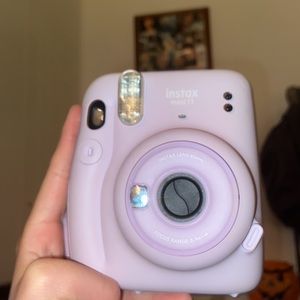 Fujifilm Instax Mini 11 Film Camera (Lilac Purple)